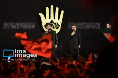 مراسم یادبود شهدای خدمت به رهبری رهبر معظم انقلاب