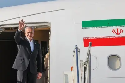 رئیس‌جمهور ایران تهران را به مقصد اسلام‌آباد ترک کرد