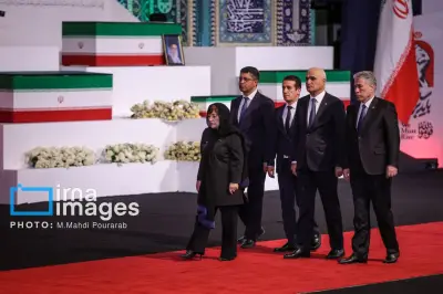 ادای احترام رئیس پارلمان جمهوری آذربایجان به شهدای مقاومت در تهران