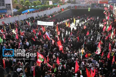 آغاز مراسم تشییع پیکر آیت‌الله خامنه‌ای در تهران