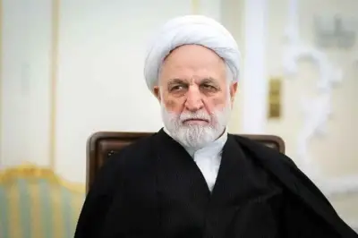 رهبر انقلاب محسنی اژه‌ای را به عنوان رئیس قوه قضائیه ابقا کرد