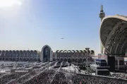 برپایی نماز میت بر پیکر رهبر شهید ایران