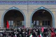 مراسم تشییع پیکر رهبر شهید در تهران با حضور انبوه عزاداران