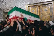 میلیون‌ها نفر در مشهد با رهبر شهید وداع کردند